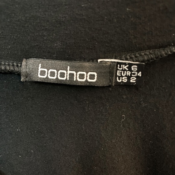 BOOHOO Women's Off Shoulder Long Sleeve Crop Top - Picture 4 of 4